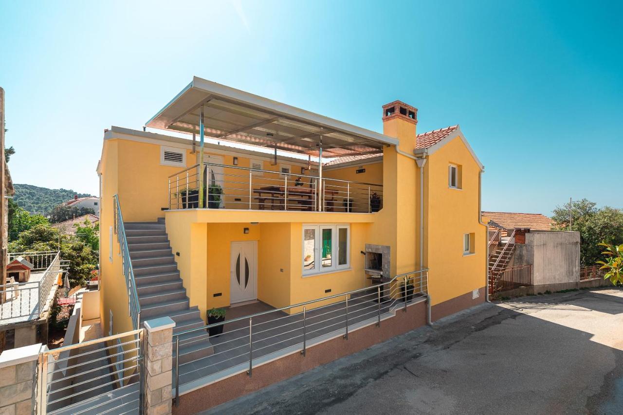 Fancy Apartments Dream Brna Exterior foto
