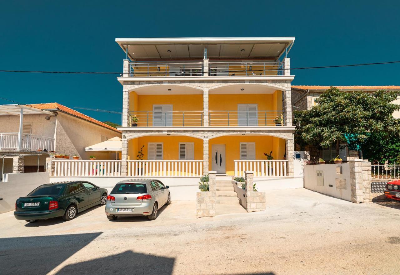 Fancy Apartments Dream Brna Exterior foto