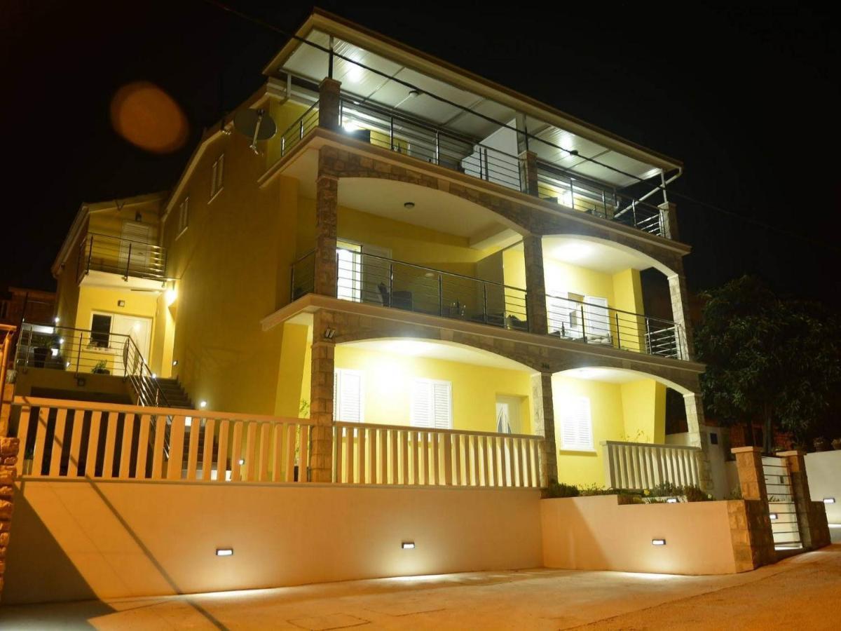 Fancy Apartments Dream Brna Exterior foto